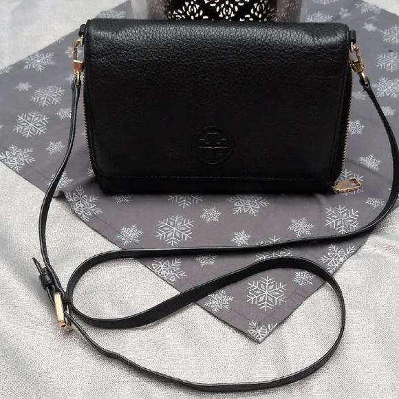 Tory Burch Bombe Flat Black Leather Crossbody Bag - Picture 1 of 11